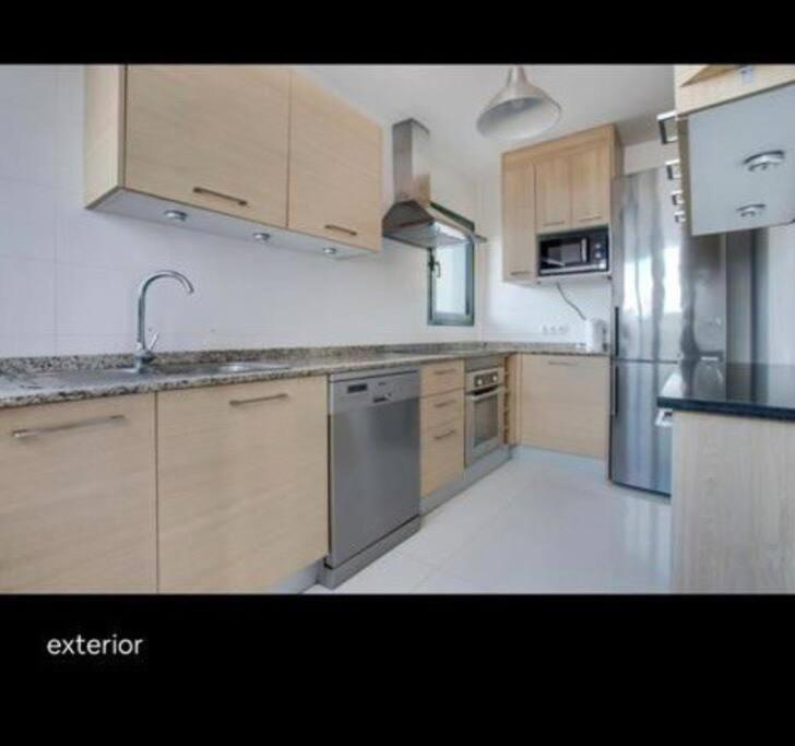 Spacious Private Villa & Private Heated Pool - Villa Sunshine Коста-Тегисе Экстерьер фото