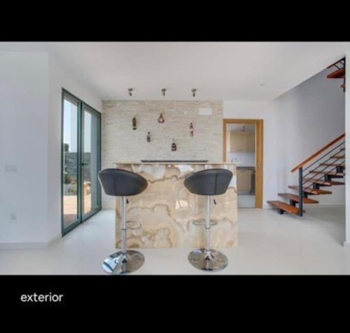 Spacious Private Villa & Private Heated Pool - Villa Sunshine Коста-Тегисе Экстерьер фото