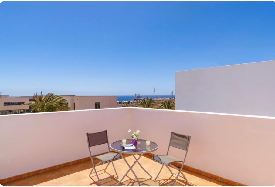 Spacious Private Villa & Private Heated Pool - Villa Sunshine Коста-Тегисе Экстерьер фото